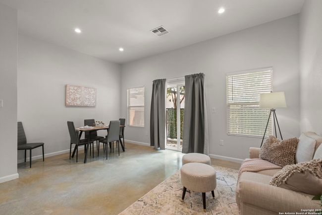 3 - 1002 Morningside Dr, Townhouse with 3 bedrooms, 3 bathrooms and null parking in Terrell Hills TX | Image 13