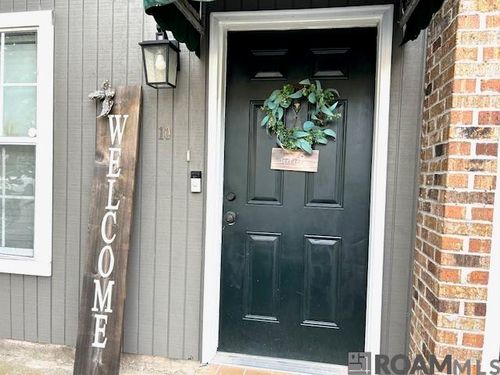 apt-10-4624 Parkoaks Dr, Baton Rouge, LA, 70816-4788 | Card Image
