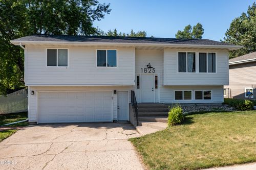 1825 Masterson Ave, Bismarck, ND, 58501-2175 | Card Image