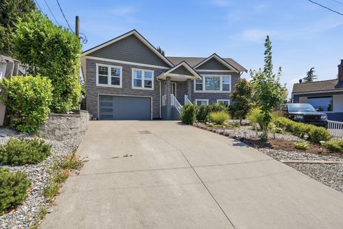 11554 92a Ave, Delta, BC, V4C3M7 | Card Image