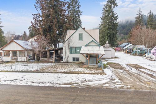 116 S 7th Ave, Ione, WA, 99139-5133 | Card Image