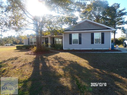 586 Caleb Cir, Jesup, GA, 31545-6612 | Card Image