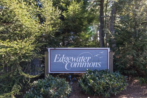 32-32 Edgewater Commons Ln, Westport, CT, 06880-6146 | Card Image