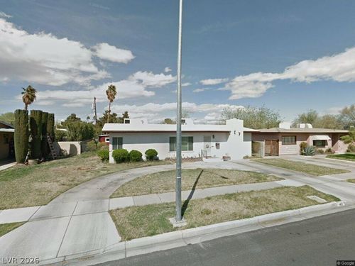 1413 Griffith Ave, Las Vegas, NV, 89104-3327 | Card Image