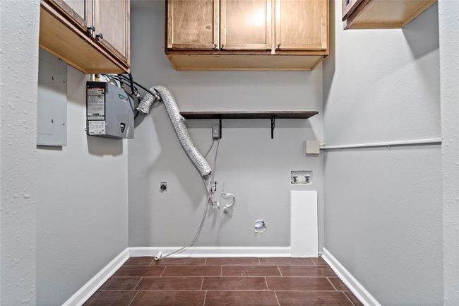 915 E Hanna St, House other with 3 bedrooms, 2 bathrooms and 2 parking in Calvert TX | Image 26