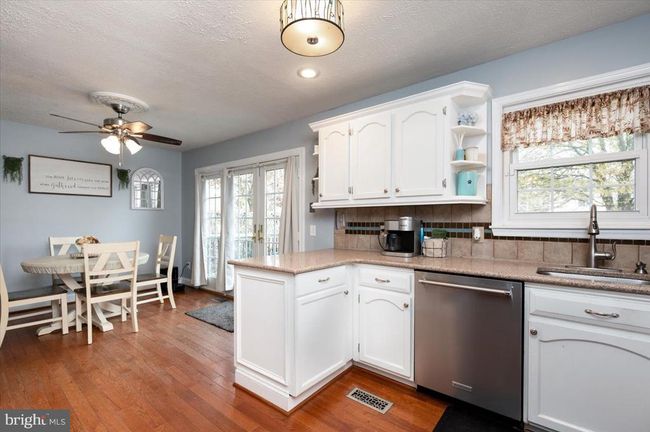 8563 Kim Marie Ct, House other with 3 bedrooms, 2 bathrooms and null parking in PASADENA MD | Image 10