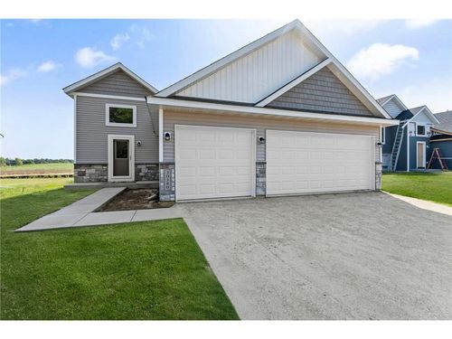 317 Distel Dr, Le Sueur, MN, 56058-2305 | Card Image