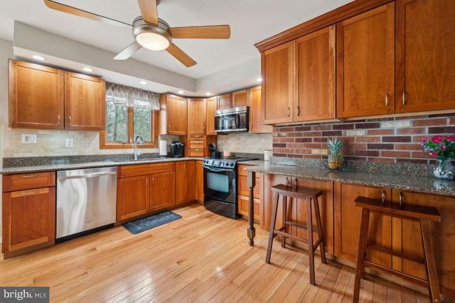 211 Oak Ln, House other with 3 bedrooms, 3 bathrooms and null parking in TABERNACLE NJ | Image 6