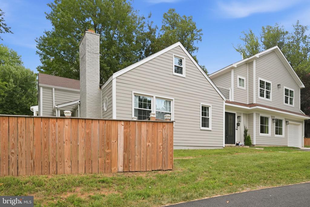 Residential in FALLS CHURCH 3