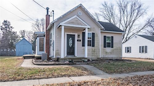 111 Carter, Cerro Gordo, IL, 61818-4003 | Card Image