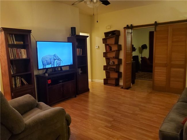 913 Amherst St, House other with 3 bedrooms, 2 bathrooms and 2 parking in Pittsburgh PA | Image 5