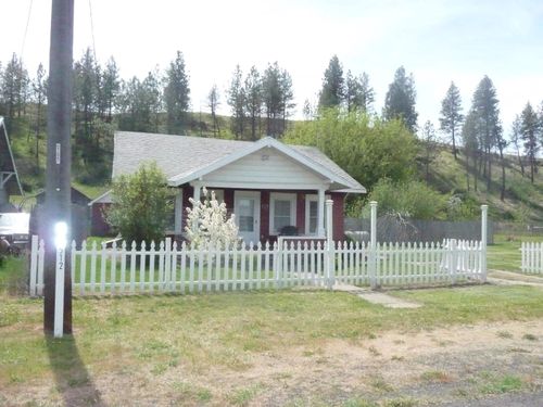 512 E Broadway Ave, Malden, WA, 99149 | Card Image