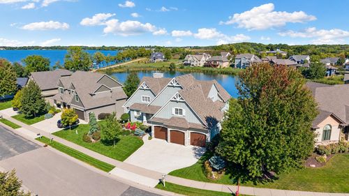 816 Beach Rd, Waconia, MN, 55387-4557 | Card Image