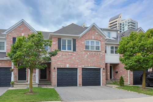 81 Northern Heights Dr, Richmond Hill, ON, L4B4C9 | Card Image