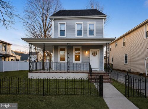 38 E Hancock St, RIVERSIDE, NJ, 08075-3617 | Card Image