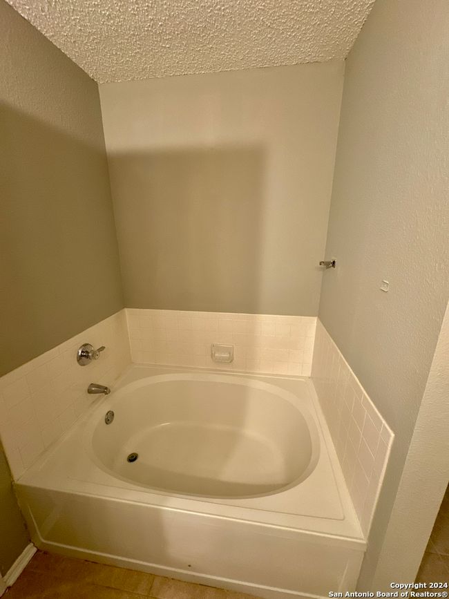 216 Newrock Crk, House other with 3 bedrooms, 3 bathrooms and null parking in Schertz TX | Image 27