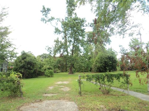 6729 Kittridge St, Houston, TX, 77028-3030 | Card Image