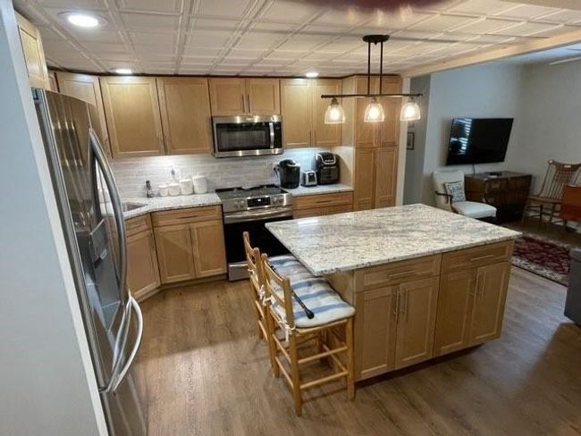 APT-401 - 201 Grant St, Home with 2 bedrooms, 2 bathrooms and 1 parking in Sewickley PA | Image 4