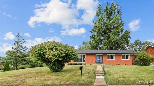 10621 Rebecca Drive, St Louis, MO, 63128 | Card Image