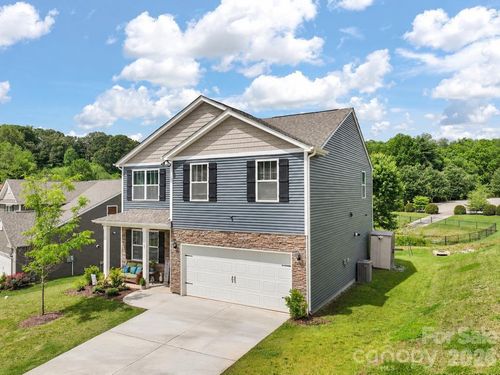 65 Valleywood Dr, Waynesville, NC, 28786-1520 | Card Image
