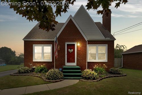 5947 Edgewood Blvd, Monroe, MI, 48161-3945 | Card Image