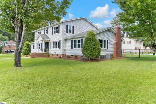 701 Chestnut Street, Clinton, SC, 29325 | Card Image