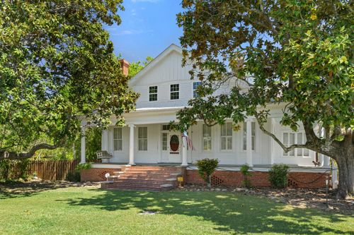 401 W Broad St, Louisville, GA, 30434-1325 | Card Image