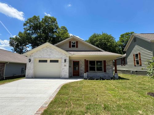 805 Pearl Street, Benton, AR, 72015 | Card Image