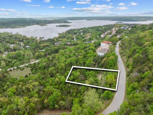 300 Samaras Way, Hollister, MO, 65672-5956 | Card Image