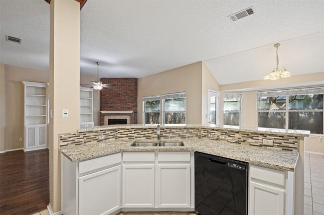 1008 Chippewa, House other with 4 bedrooms, 2 bathrooms and 4 parking in Round Rock TX | Image 16