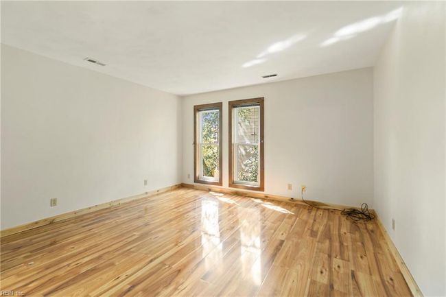 2568 Shore Dr, House attached with 3 bedrooms, 2 bathrooms and null parking in Virginia Beach VA | Image 21