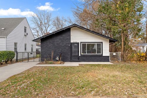 25492 Powers Ave, Dearborn Heights, MI, 48125-1735 | Card Image