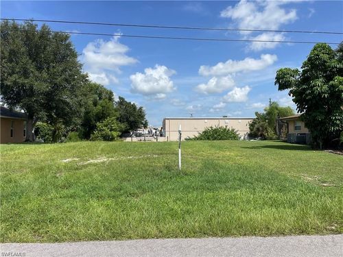 1216 Se 13th Ave, Cape Coral, FL, 33990-3653 | Card Image