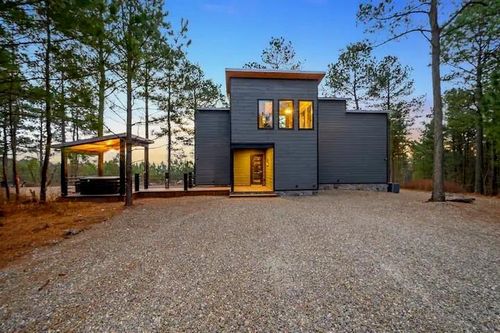 2165 Pine Hills Rd, Broken Bow, OK, 74728-7243 | Card Image