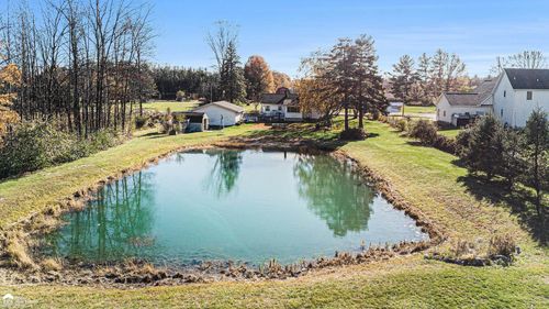 7394 W Farrand Rd, Clio, MI, 48420-9451 | Card Image