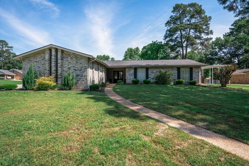 317 E Robinwood Dr, White Oak, TX, 75693-1333 | Card Image