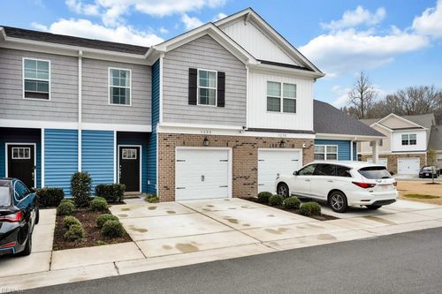 1233 Parkley Dr, Chesapeake, VA, 23320-2471 | Card Image