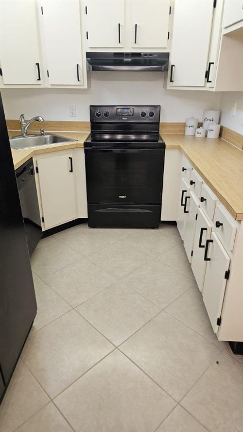 apt-g2-721 Sunny Pine Way, Greenacres, FL, 33415-8981 | Card Image