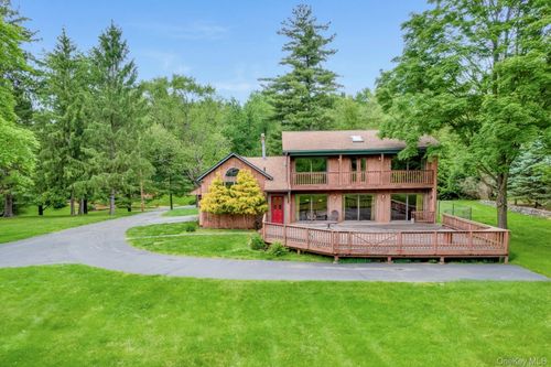8 Kingwood Park, Poughkeepsie, NY, 12601-5448 | Card Image