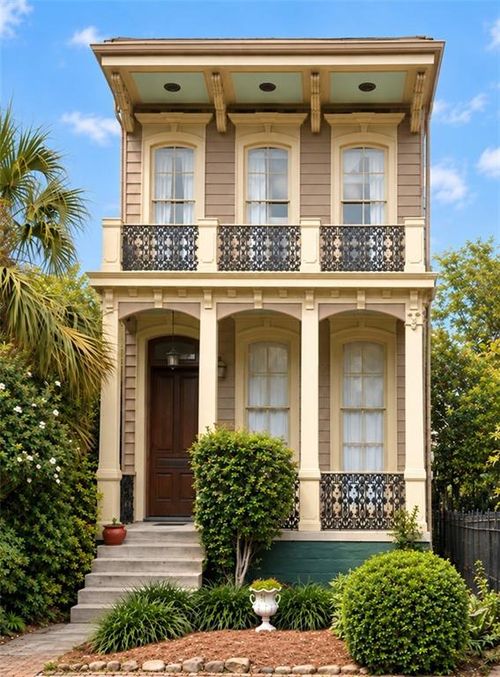 1-1525 Clio St, New Orleans, LA, 70130-4648 | Card Image