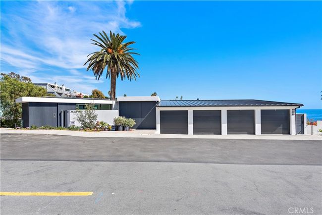 827 Cliff Dr, Condo with 2 bedrooms, 2 bathrooms and 1 parking in Laguna Beach CA | Image 19
