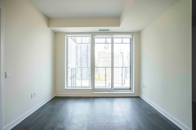 1806 - 28 Freeland St, Condo with 2 bedrooms, 1 bathrooms and null parking in Toronto ON | Image 13