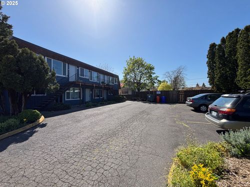 1525 Se 49th Ave, Portland, OR, 97215-3221 | Card Image