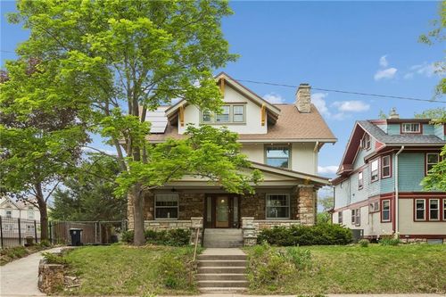 3515 Virginia Ave, Kansas City, MO, 64109-2455 | Card Image