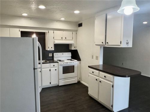 1807 Suzanne Dr, Weatherford, OK, 73096-2350 | Card Image