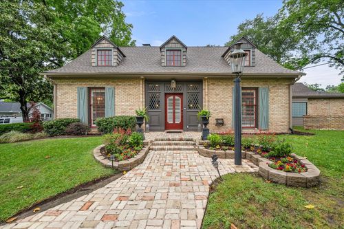 1111 Governors Dr, Corsicana, TX, 75110-2661 | Card Image