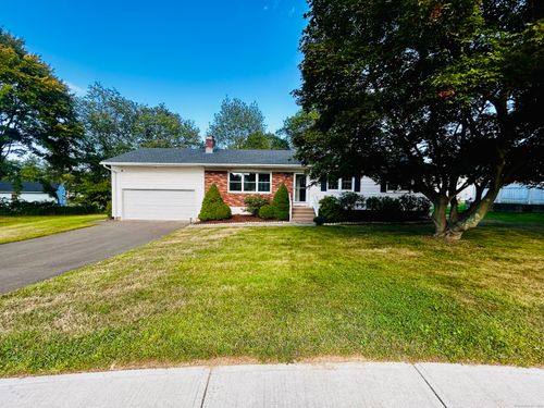 11 Grayson Cir, West Haven, CT, 06516-5522 | Card Image