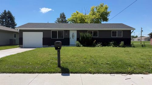 927 16th St, Gothenburg, NE, 69138-1502 | Card Image