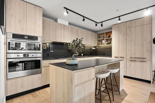 3956 Dumfries St, Vancouver, BC, V5N0J1 | Card Image