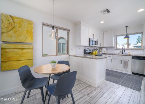 17-8145 N Central Ave, Phoenix, AZ, 85020-3674 | Card Image